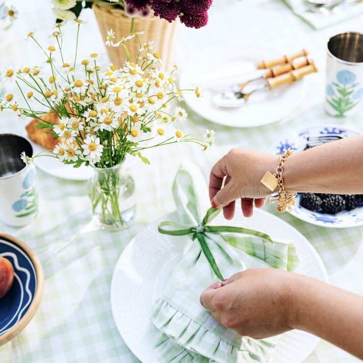 Summer Soirée Perfection: Essential Tips for Hosting in Style